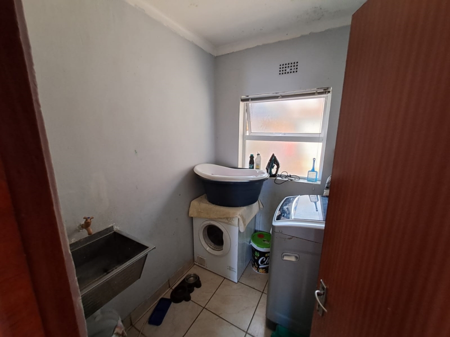 4 Bedroom Property for Sale in Silwood Heights Western Cape